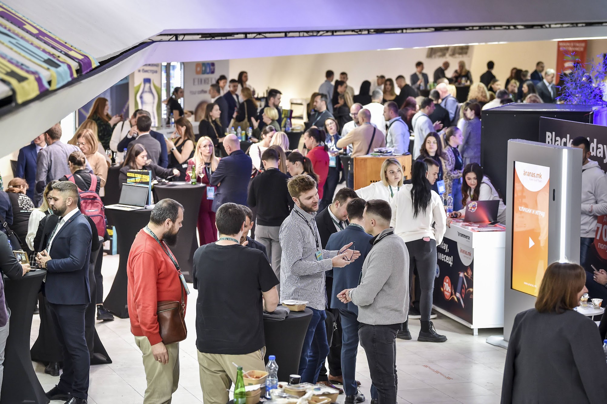 Ecommerce Conference networking moment